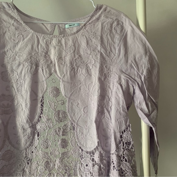 Kimchi Blue Urban Outfitters | Embroidered cotton lilac purple blouse | Openback - Picture 4 of 11